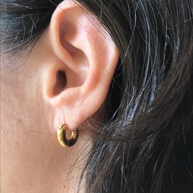 Classic Small 22k Solid Gold Click-in Hoop Earrings, Fine Jewelry, Unisex Earrings, Men Earrings. image 5