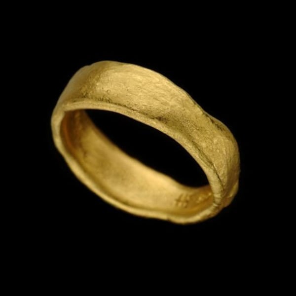 Natural Shaped 22k Solid Gold Wedding Ring, Rough Looking 22k solid Gold Band, Unisex Jewelry, Fine jewelry ,Resizable.