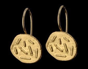 22k Solid Gold Earrings,Antique Style Gold Earrings, Fine jewelry.