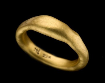 Natural Lined Uneven 22k Solid Gold Ring, Gold Wedding Ring ,22k Gold Wedding Band ,Resizable, Fine Jewelry, Handmade.