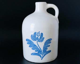 Vintage Pfaltzgraff Yorktowne Medium Stoneware Jug - #563Y - Floral Arrangement - Blue - Classic
