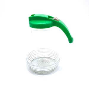 Vintage - klares Glas Ahorn Sirup Krug mit grünen Kunststoff Deckel - Federal Tool Corp.
