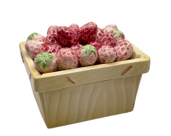 Vintage - Majolica - Ceramic - Two Piece Strawberry Basket - Italian Ceramic - Lidded Trinket Box - Fruit - Rustic - Garden - Italy