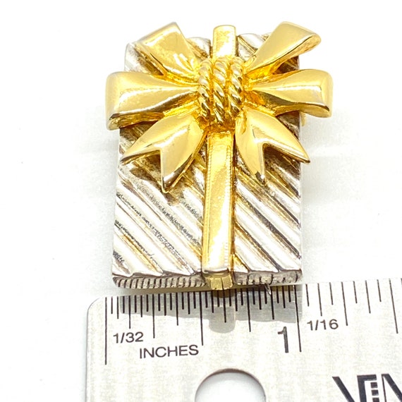 Vintage - Gold & Silver Tone Christmas Pin / Broo… - image 5