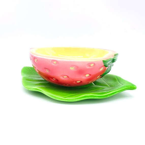 特別オファー ヴィンテージ - プレートの下に葉が付いた - 手描き - 陶器 食器