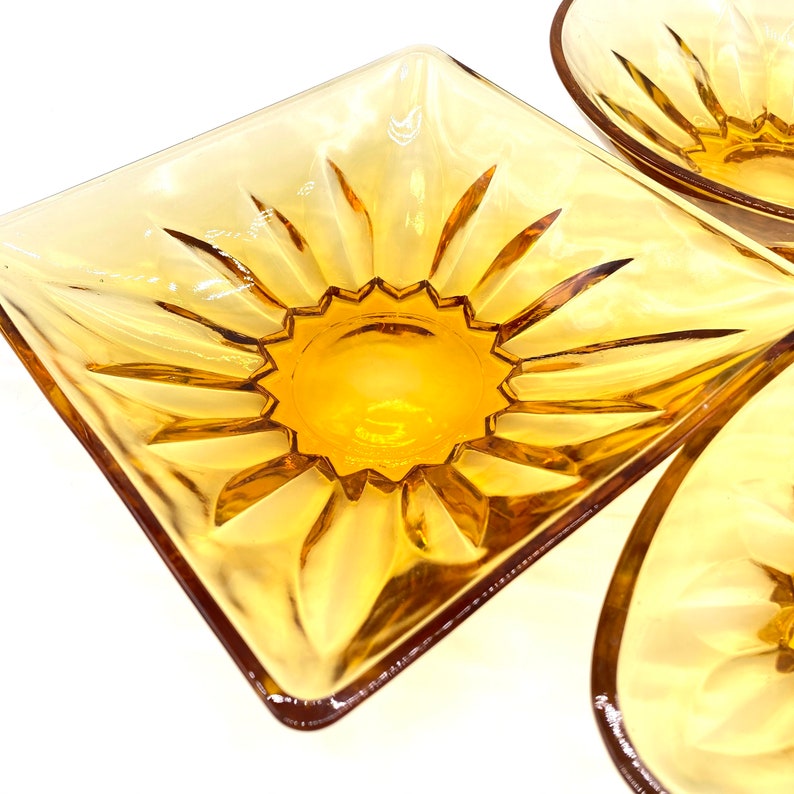 Vintage Pressed Glass Amber Sunburst Pattern Set Of 3 Serving vintage-pressed-glass-amber-sunburst-pattern-set-of-3-serving