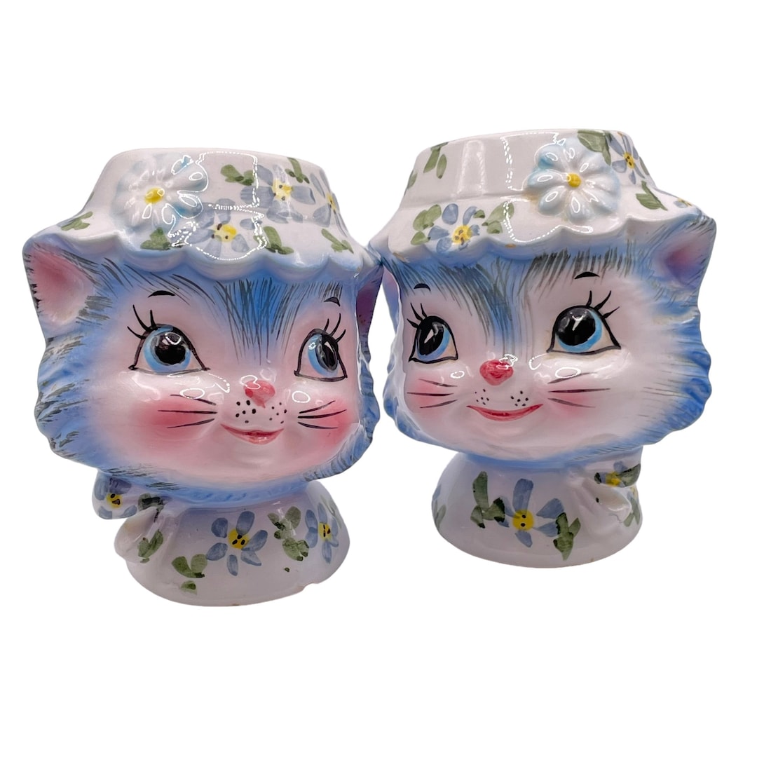 Vintage - Lefton #1525 - MISS PRISS - Salt & Pepper Shakers