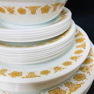 Vintage Corelle Pyrex &quot;Butterfly Gold&quot; - Dinnerware - Sold Per Piece