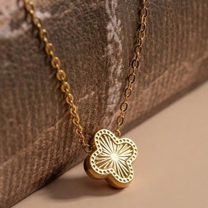 Lucky Clover Charm Necklace, Gold Plated Jewelry, Good Luck Jewelry Gift, Trendy Clover Necklace for Women, Charm Jewelry for Mom