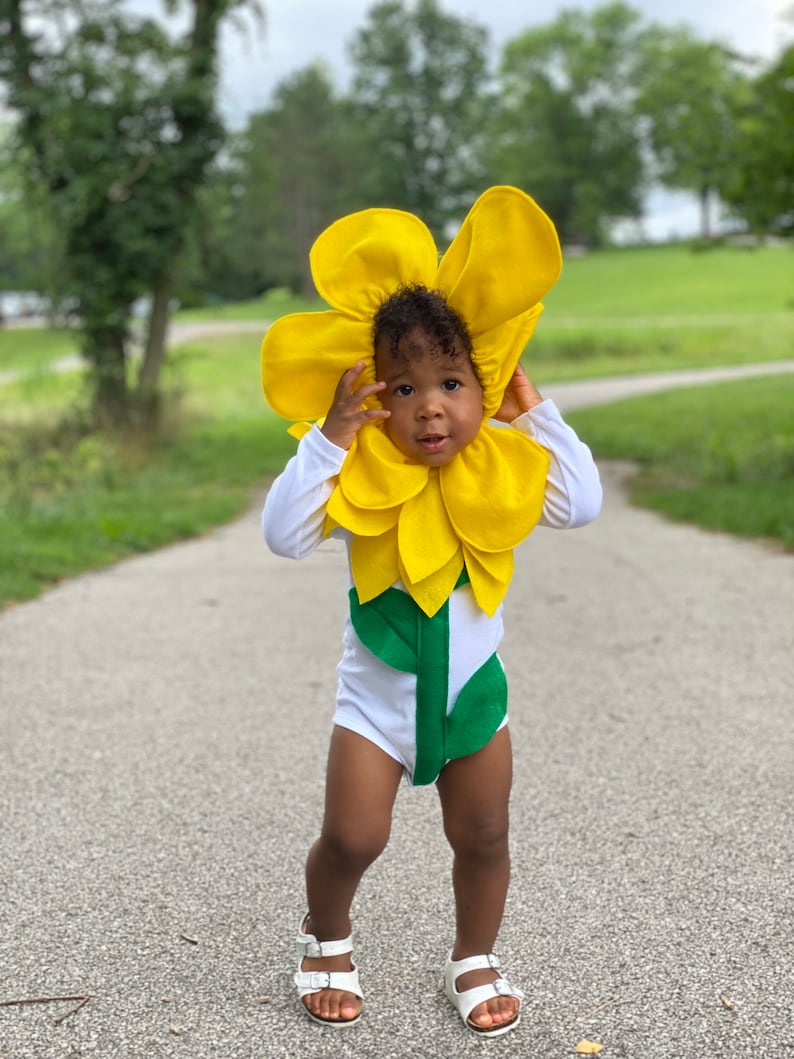 Buttercup flower Costume image 1