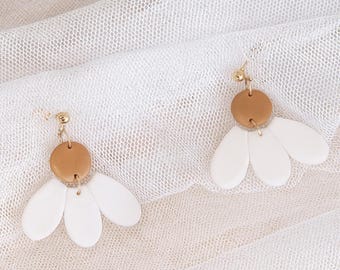 White Petal Polymer Clay Earrings, Minimalist Floral Dangle Earrings, Handmade Neutral Jewelry, Modern Everyday Gift