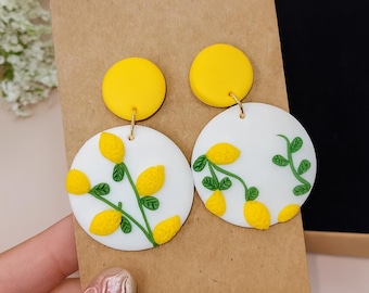 Pendientes de arcilla polimérica de limón, cítricos hechos a mano, pendientes colgantes con flores amarillas, regalo de joyería de frutas de verano.