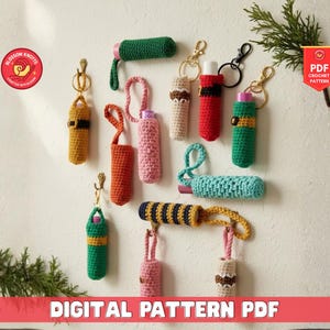 Crochê com 6 padrões diferentes de suporte para protetor labial para chaveiro Chapstick, design de crochê para suporte de gloss labial, batom aconchegante, presente faça você mesmo para maquiagem