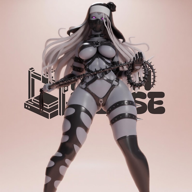 K&ouml;nnte beinhalten: Stilisierte Figur einer Figur in Nonnentracht, mit Maske und langem wei&szlig;em Haar. Die Figur tr&auml;gt ein schwarz-graues Outfit mit spitzenbesetzten Accessoires und h&auml;lt eine Stachelflegel. Der Hintergrund ist hellrosa mit dem Wort "SE" in Schwarz.