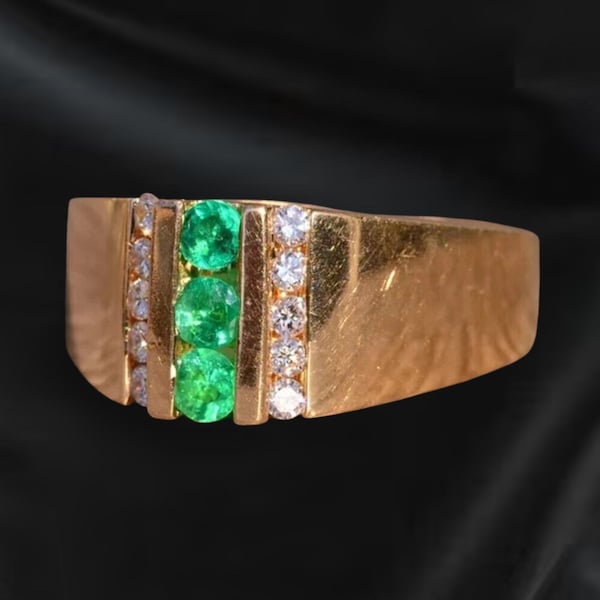 Round Cut Green Emerald Ring 14K Yellow Gold Plated, Men Solitaire Ring, Men Pinky Ring,925 Sterling silver, Unique Mens Ring , Gift For Him