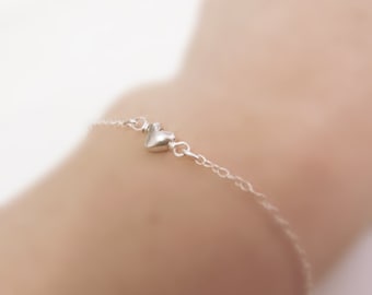 Shy Love - Tiny heart bracelet, Solid heart bracelet, Silver heart bracelet, Dainty bracelet, Small heart bracelet, Sterling Silver