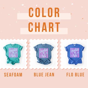 Puede incluir: Tabla de colores con tres camisetas en verde mar, azul vaquero y azul flo. Cada camiseta tiene el texto "vents a lot" en un dise&ntilde;o de rayas verticales. El fondo es de color melocot&oacute;n claro con confeti naranja.