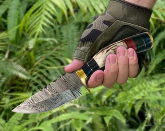 Handmade Damascus Hunting Knife – Razor Sharp Mini Stag Antler Blade, Brass Guard, Leather Sheath – Camping Gift