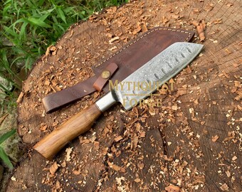 Handmade Damascus Chef Knife: Rosewood Handle, Elegant Kitchen Gift