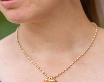 18K ゴールド トゥラシ カンティマラ ネックレス カバチャ ペンダント付き: ハンドメイド ハレ クリシュナ ジュエリー