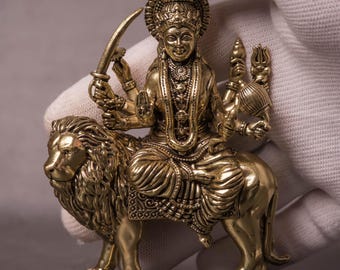Göttin Durga auf Löwenstatue - Messingstatue
