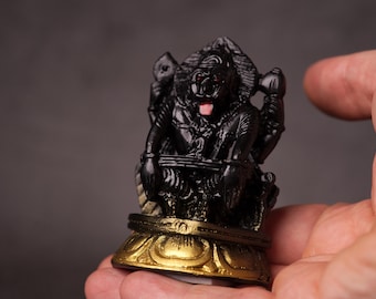 Marmerstof Nrisimhadev Murti: Krishna-altaardecor, 3 inch