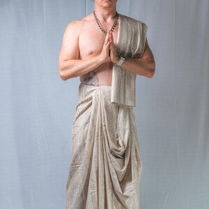 Set Dhoti in pura seta: abbigliamento spirituale in stile Krishna con regalo immagine 8