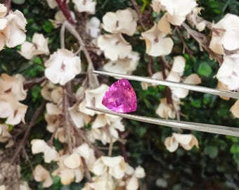 Turmalina natural de 9 mm, piedra preciosa de corte trillón, piedra suelta facetada para joyería - Piedra de nacimiento rosa para anillo de octubre