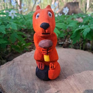 Hand-Carved Wooden Squirrel Figurine with Mushroom – Forest Decor, Nature Gift, Woodland Animal Sculpture