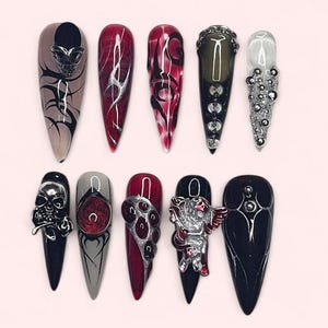 Gothic Press On Nails / Dark Red & Black Fake Nails / 3D Skull And Sculptural Art / Custom Alternative Nails