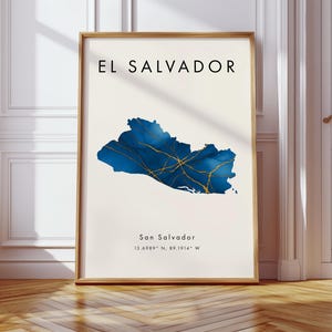 Kaart van El Salvador GEDRUKTE poster | Blauw en goud | Noord-Amerika | Aardrijkskundecadeau | Achtergrond: afbeelding 3