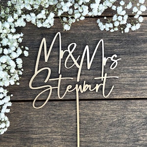 Mr and Mrs Wedding Topper, Custom Cake Toppers with Modern Cursive Script Surname