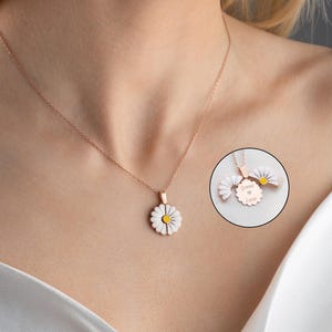 Personalized Daisy Necklace With Hidden Names, Secret Message Flower Pendant, Daisy Lockte, Gift For Girlfriend, Gift For Mom, Birthday Gift