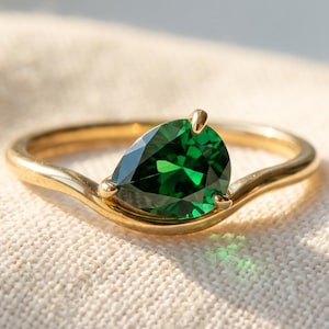 East West Emerald Green Ring, Gold May Birthstone Ring, East West Pear Ring, Waterproof Bypass Ring, Lab Created Green Stone Ring