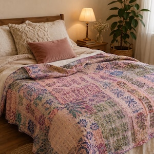 Vintage Patchwork Handmade Cotton Kantha Bedspread Indian Queen Size Kantha Boho Bedding Reversible Bedspread Quilt Coverlet Throw Gudari