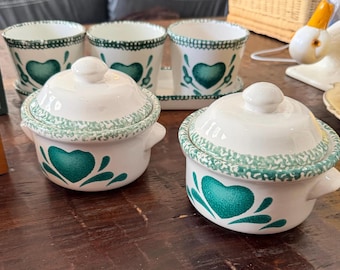 Vintage country bowls and planter set