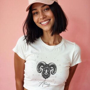 Camiseta de Aries, Top corto, Regalo personalizado, Camiseta con signo zodiacal, Camiseta de astrología, Camiseta personalizada, Camiseta con signo del zodíaco