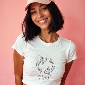 Camiseta de Piscis, Top corto, Regalo personalizado, Camiseta con signo zodiacal, Camiseta de astrología, Camiseta personalizada, Camiseta con signo del zodíaco