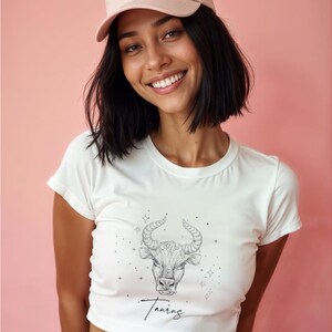 Camiseta Tauro, Top corto, Regalo personalizado, Camiseta con signo zodiacal, Camiseta de astrología, Camiseta personalizada, Camiseta con signo del zodíaco