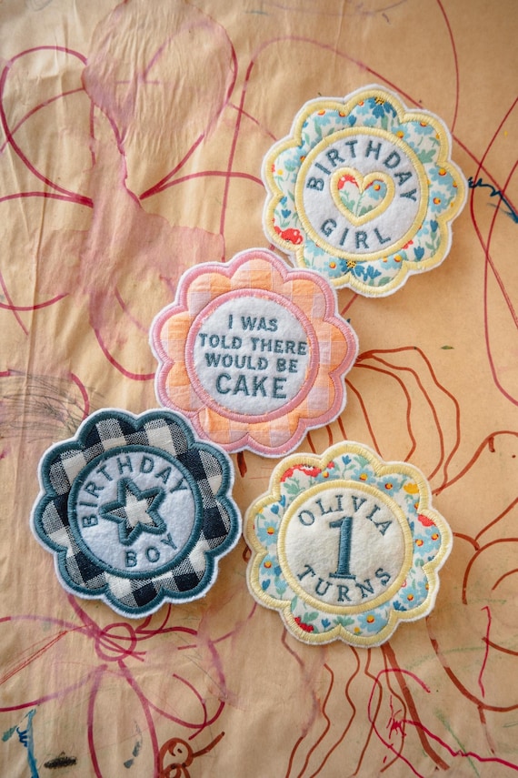 Personalised Birthday Badge / Pin for girls and boys - embroidered felt pink with coordinating thread and appliqué fabric