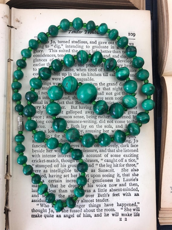 Vintage Malachite Gemstone Necklace Individually Knotted