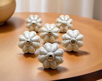 Handgeschilderde keramische knoppen: boho kastladegrepen