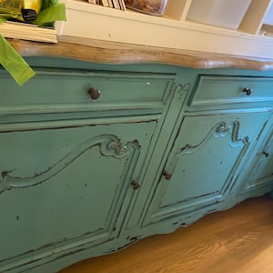 Large Vintage French Provincial Sideboard, Distressed Teal/Turquoise, Rustic Farmhouse Credenza w/Solid Wood Top. 1,86X51x86 COLLECTION ONLY
