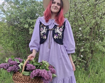 Bubikragen Kleid mit Rüschensaum - Midi Cottagecore Style mit Puffärmeln