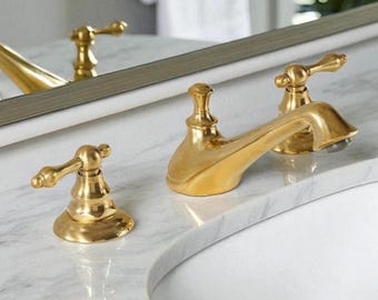 Charleston Widespread Bathroom Faucet – Unlacquered Brass