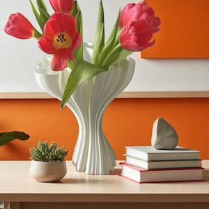3D Printed Artistic Vase: Modern Nordic Home Decor, Minimalist Sculpture