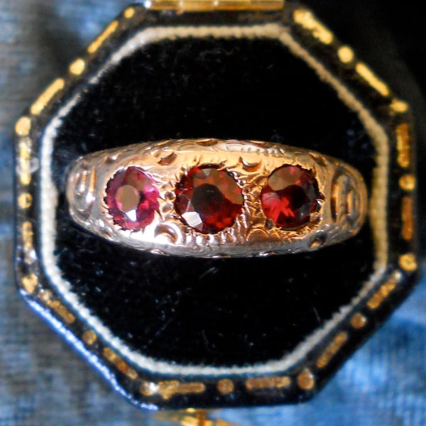 Antique Victorian Red Garnet Ring