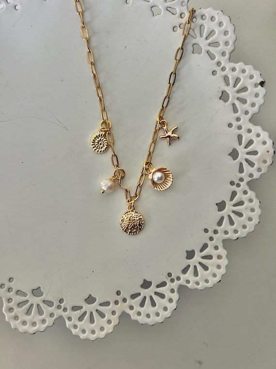 Beach Vacation Girlie Charm Necklace