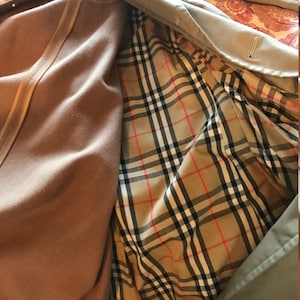 Vintage Men’s Tan Burberrys Trench Coat  made Expressly for Bloomingdales