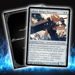 Op de afbeelding: Een verzamelkaart met Cloud, Midgar Mercenary, met een gedetailleerde illustratie van een personage met een groot zwaard. De kaart heeft een zwarte rand en bevat speltekst. De achterkant van de kaart is zwart met het woord "Enchanted".